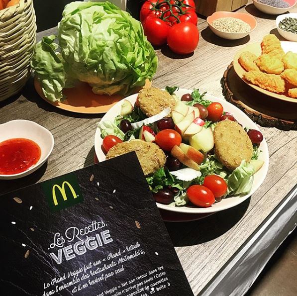 A partir du 10 juillet, le #GrandVeggie revient chez #McDonalds avec des nouvelles recettes végétariennes ! J'ai testé ces nouveautés en avant-première ->cherryonthecouscous.com/2018/07/05/les… <a href="/mcdonalds_paris/">McDonald's Paris Est</a>