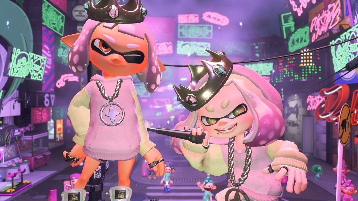 Splatoon スプラトゥーン また ヒメやイイダと一緒に2ショット写真を撮ることができる ヒメとイイダは ステージ衣装と私服を選択可能だ 撮影のシチュエーションは 普段はハイカラスクエアのみだが フェス開催中に限り ステージに上って撮影する