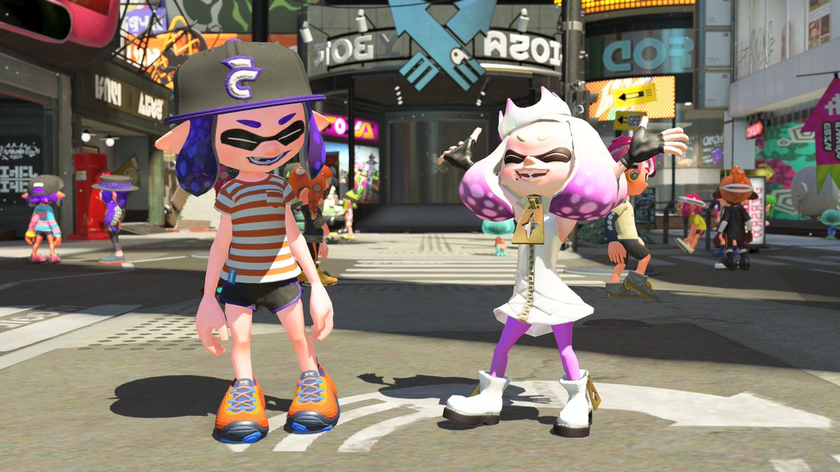 Splatoon スプラトゥーン また ヒメやイイダと一緒に2ショット写真を撮ることができる ヒメとイイダは ステージ衣装と私服を選択可能だ 撮影のシチュエーションは 普段はハイカラスクエアのみだが フェス開催中に限り ステージに上って撮影する