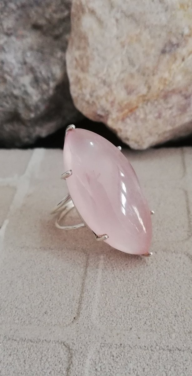 craft_midas's tweet photo. Rose Quartz Gemstone 925 Sterling Silver Ring
Buy at
https://t.co/cPEAbpskFW
#rosequartzring #925sterlingsilverring #octoberbirthstonering #wowring #Delicatering #Amazingring #Organicring #silverring #exclusivering #Stylerring #handmadering https://t.co/TfFNQpi57I