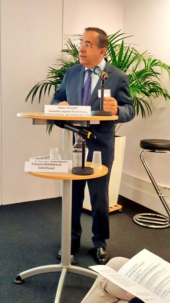 didier_dousset's tweet photo. Grand plaisir d'inaugurer la matinée d'échanges organisée par l'@ARENEIDF sur les enjeux des filières bois et paille en Ile-de-France.

La Région accompagnera le développement de ces filières afin de lutter contre le réchauffement climatique ! 🌿 https://t.co/P1h0U9K86A