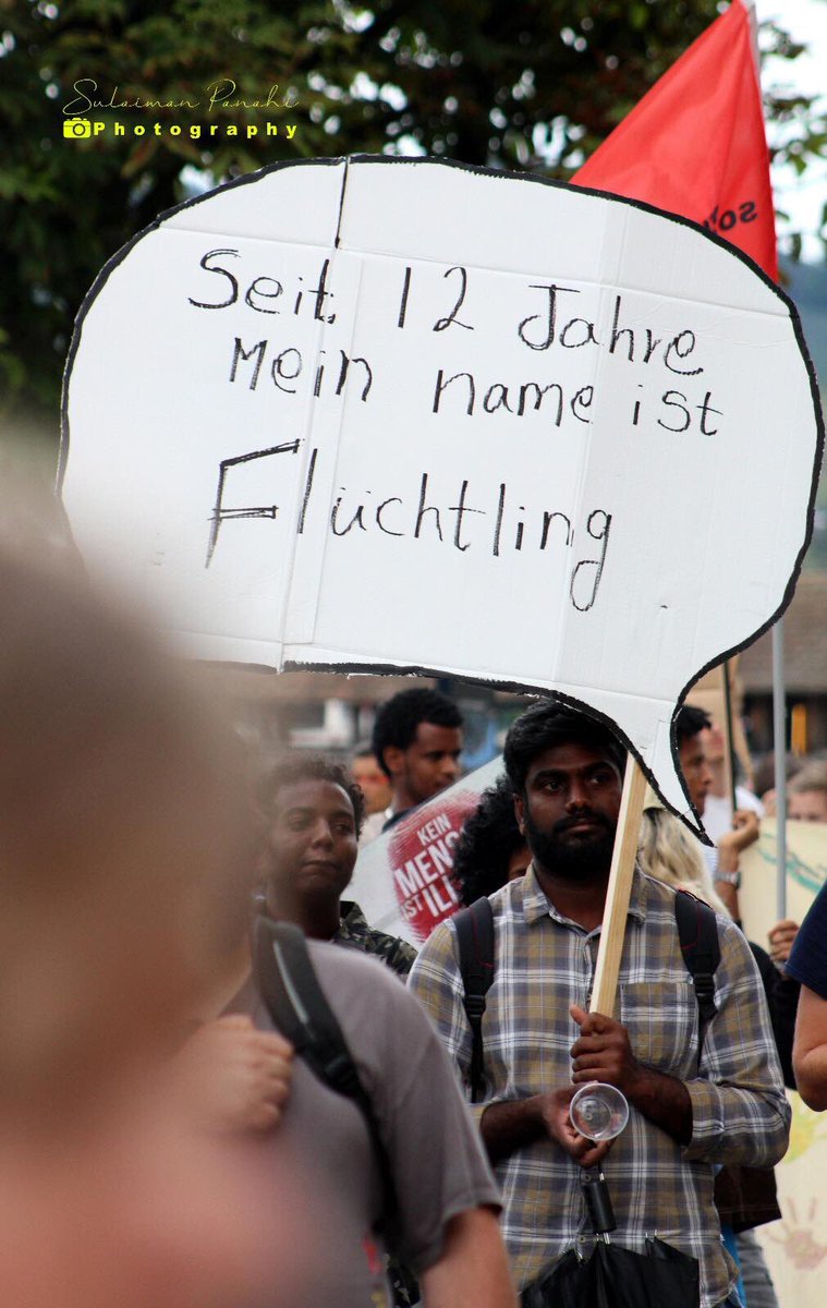 shahed1018's tweet photo. Am Donnerstagabend zogen rund 700 Demonstranten durch die Luzerner Innenstadt. Motto: «Ich bin auch ein Mensch». Das Ziel: Aufmerksam machen auf angebliche Missstände beim Asylwesen besonders in der Zentralschweiz. #Luzern #Flüchtling #Schweiz 
foto: solaiman panahi https://t.co/8qBorYNmXM