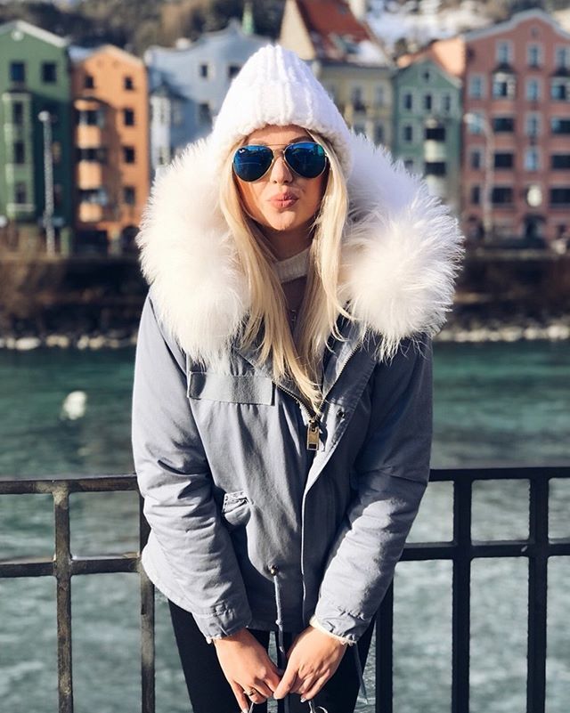 ClassyHotLife's tweet photo. #cool #girl #becool #sexy #hot #hotty #blonde #blondy https://t.co/GI8ElZLj5w https://t.co/3hzBB9yI4S