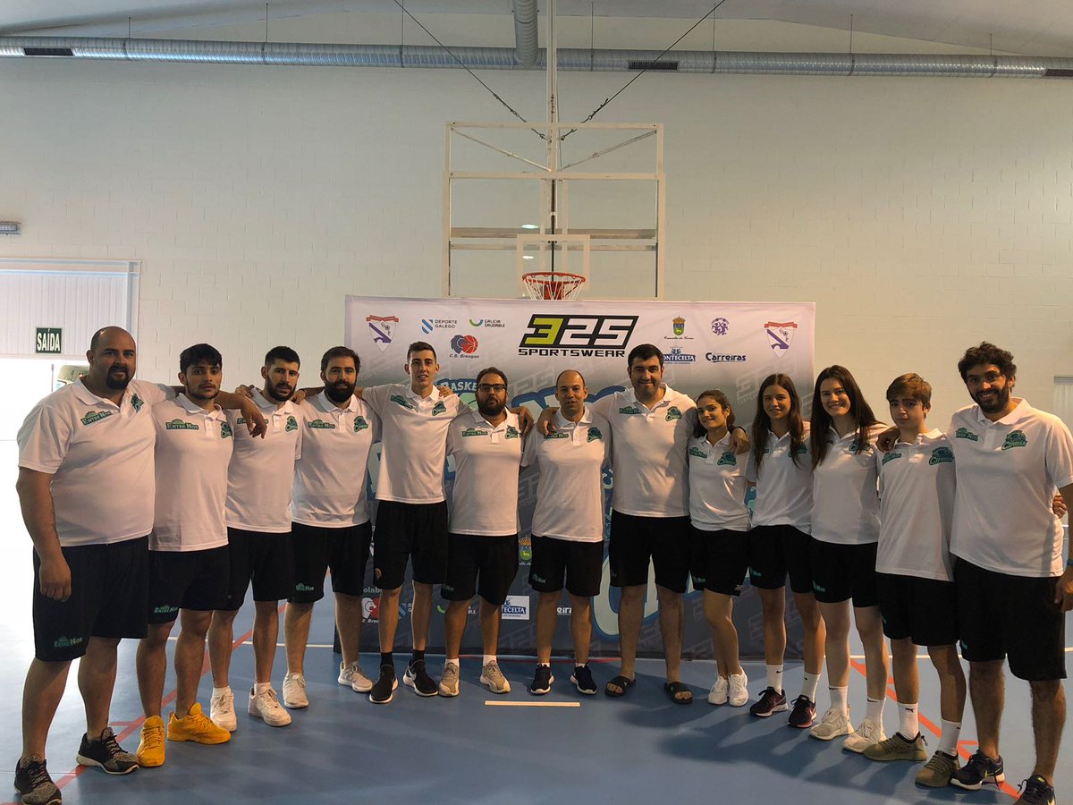 Campus_EntreNos's tweet photo. Staff Campus Entrenos

GRANDÍSIMO EQUIPO

Cristino Menor
@QuintelaSergi
@candela_abejon
@ErikQuintela
@PauAhuja5
@AdrianChapela8 
@MotaNacho
@DaniCordido
Fernán Varela
David Martínez
@JuanJmlp 
Esteban
@merchegl99

#CampusBasketEntreNos https://t.co/R60s8NdoGx