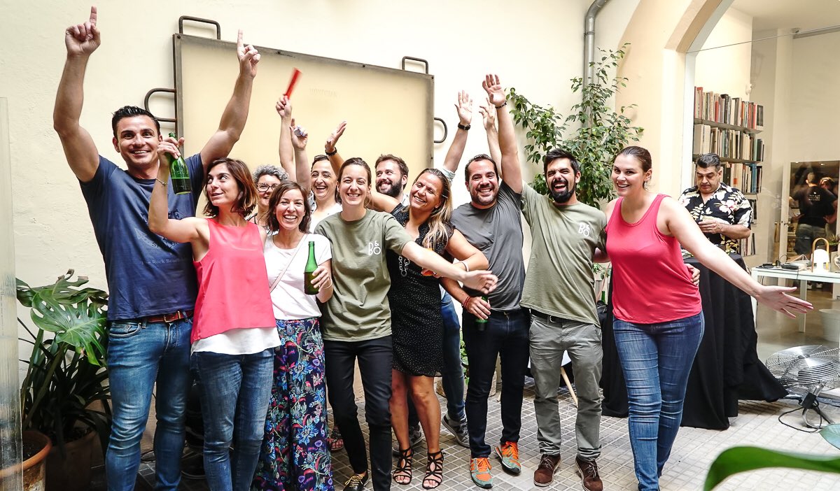 Así fue el primer día de nuestro #OasisUrbanoBO ¡Muchas gracias a todos los que nos visitaron! 😀 Os esperamos hoy viernes 6 y mañana sábado 7 de Julio de 11:00 a 21:00 Hrs en la Galería Altair con más música y muchas sorpresas 👌🏻👌🏻👌🏻