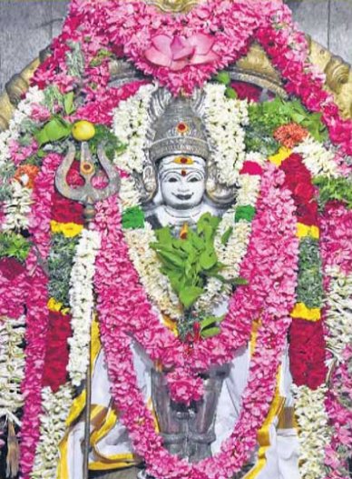 Lord Kalabhairava @SriSundareswararTemple, Durvasapuram, Pudukkottai, Tamil Nadu.  A special yajna is conducted in the Lord Kala Bhairava shrine on all Ashtami days. 

To Perform Kala Bhairava Yajna : goo.gl/knb4Q5

#Kalashtami #Ashtami #LordBhairava #BhairavaHomam