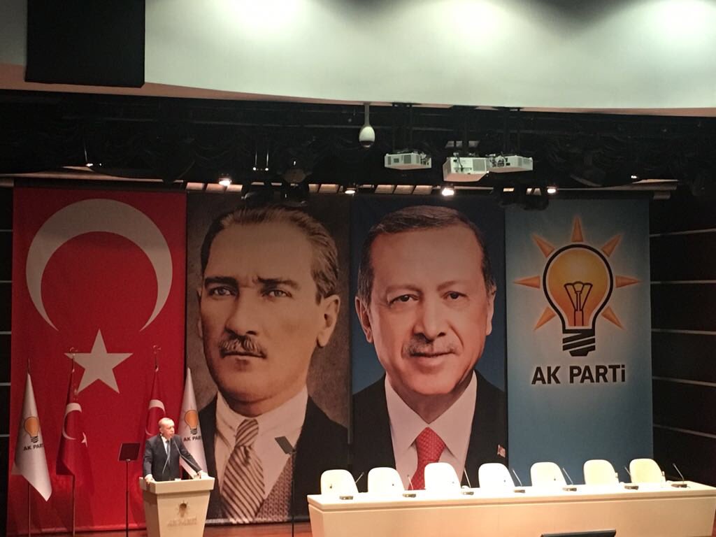 İl Bşknmz Sn <a href="/Ntanglay/">Nesrullah TANĞLAY 🇹🇷</a> ,İl Gençlik Kol. Bşknmz Sn <a href="/AhmetNasr/">Ahmet Nasır 🇹🇷</a> ,İl Kadın Kol. Bşknmz Sn @ferahdubazeydan ve İl Genel Meclis Bşknmz <a href="/KincCemalettin/">Cemalettin Kinç</a> , Genel Bşknmz, Cumhurbaşkanımız Sn. <a href="/RT_Erdogan/">rt_erdogan</a> 'ın teşrifleriyle düzenlenen 125. Genişletilmiş İl Başkanları Toplantısına katıldılar.