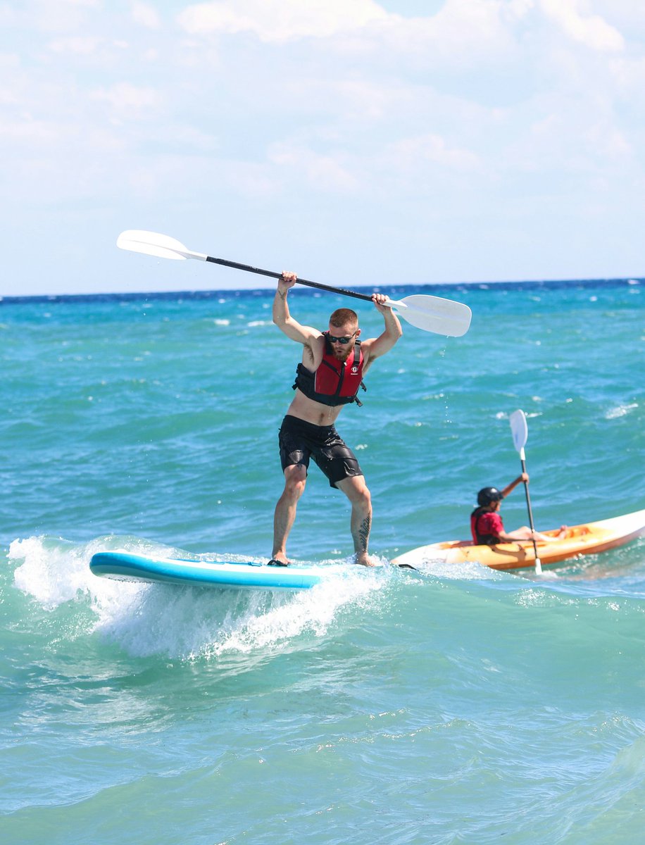 NeilsonAeolian's tweet image. When the sea is slightly choppy, surfing on a stand up paddle board is an amazing alternative sport! @neilsonholidays #neilson #surfing #paddleboard #Greece #wavey