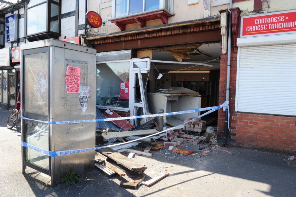 Scene of Thurnscoe ATM smash-and-grab. bit.ly/2KEgUob #Rotherham #Barnsley