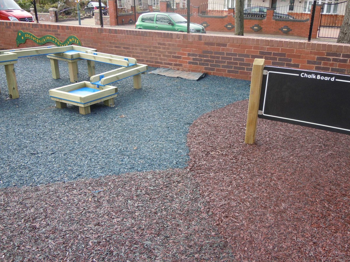 abacuspgltd's tweet photo. Bonded Rubber Mulch is always a popular choice for playground surfacing. The bark look and feel really works for play areas looking to keep a natural design. Find out more today: https://t.co/CPAoDpvjBs #rubbermulch #bark #playsurfacing #naturalplay https://t.co/33MV93o7XM