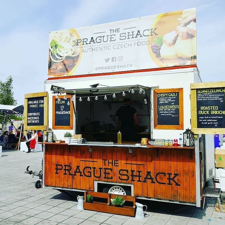 EdFoodFest's tweet photo. The @PragueShack has got its hands on grandma’s secret recipes to serve up truly authentic and homemade Eastern European/Czech cuisine at this year’s Edinburgh Food Festival.
#EdFoodFest18#AssemblyFest #MyAssembly #FoodFestival #Edinburghfood #Edinburgh #schintzel #sandwich https://t.co/xawQ2daGSn