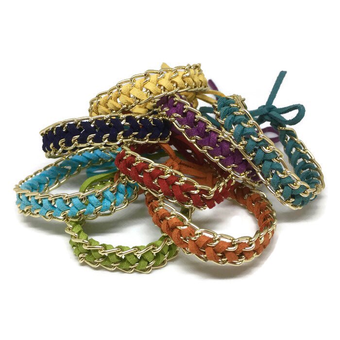 craftsbyd's tweet photo. @victoriatilley5 You can get great quality cheap bracelets at https://t.co/j4siCCIIs3! 😊💜 https://t.co/IG6QtZo6D7