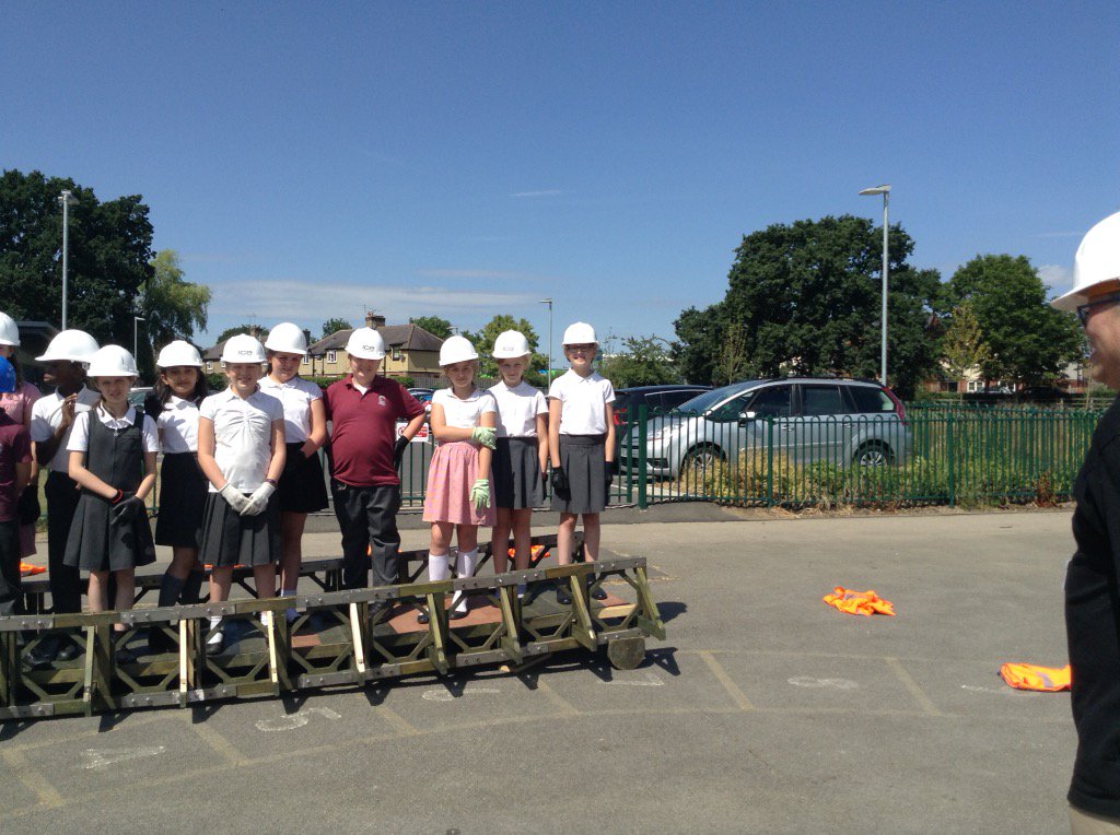 HookstoneChase's tweet photo. Future engineers in the making - well done everyone #MWHGlobal #Engineering #stem https://t.co/jqx68A6OrM