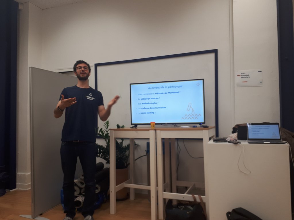 matha_io's tweet image. 👩🎓Le grand jour est arrivé ! Nous formons nos #mentors pour le #SummerCodingCamp avec la @mairiedu15 et @42born2code. Et on a hâte 😀
➡️buff.ly/2KQG6XQ