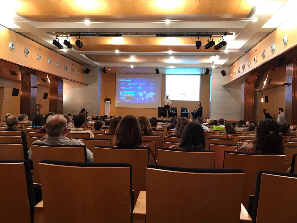 Hoy estamos con nuestro Partner <a href="/nunsys/">NUNSYS</a> en el 10º CONGRESO DE INNOVACIÓN hablando de #ciberseguridad #DeepLearning <a href="/IvanSophos/">Ivan Mateos</a>