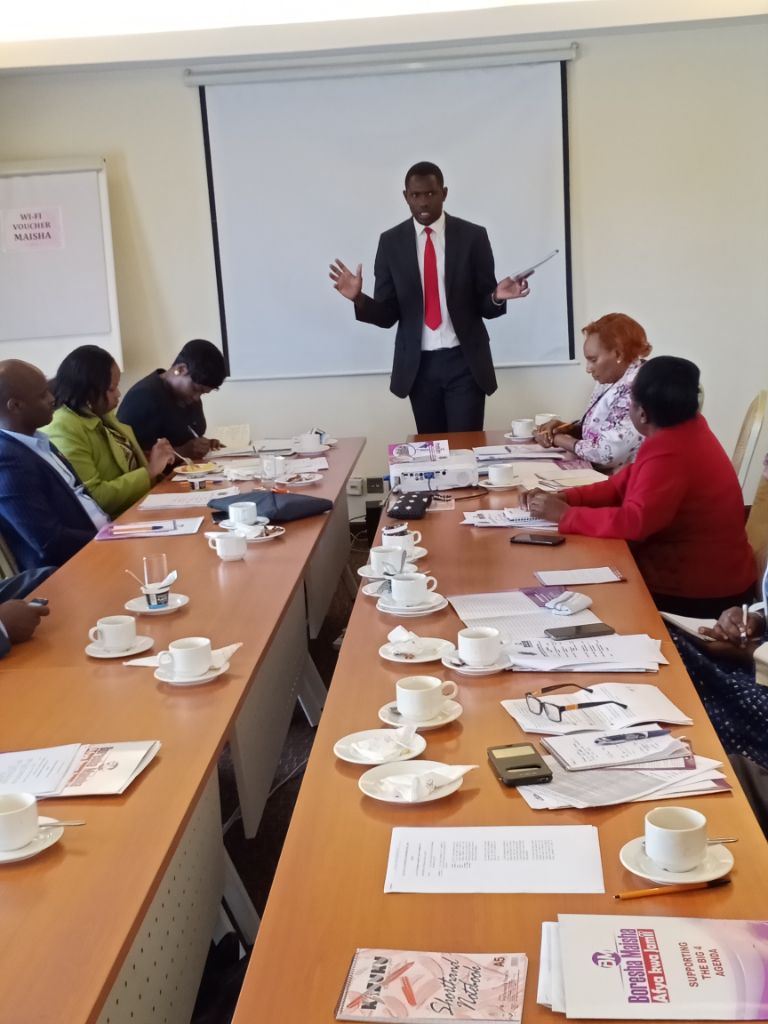 BoreshaMaisha's tweet photo. Today @BoreshaMaisha held a meeting with the @MOH_Kenya and @kmpdu on the proposed reforms in the health sector. #UHC https://t.co/uQ5mw6A4De