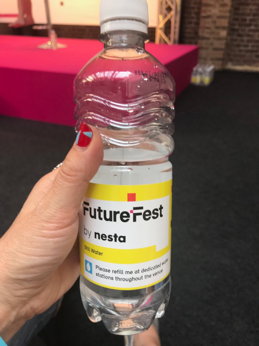 petite_a's tweet photo. Arrived at #FutureFest18 And it is great. Advice for people who plan to come: bring fans, ice packs and loose clothing. It is quite hot #thefutureishot https://t.co/DB9cKSka8m