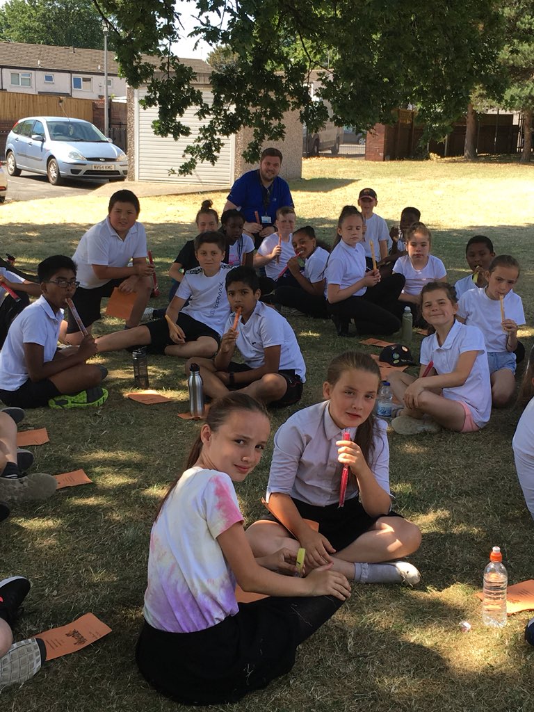 lowroadsupport's tweet photo. Low Road Sponsored Walk this morning👍👍absolutely brilliant children &amp; parents as always 👌 
Well done to everybody &amp; a mahoosive thanks from me to the staff
#musicfederation https://t.co/A3aifWdkDi