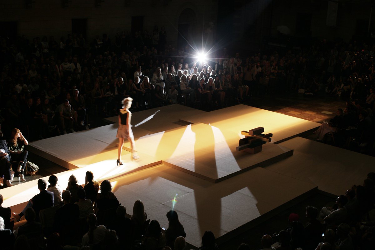 💫 APPLY FOR SHOWS 💫
Press attending CPHFW SS19 can now apply for shows on the CFW app or on copenhagenfashionweek.com. Remember to apply for press accreditation, as you need to be approved as press in order to apply for shows. Apply for shows here:
bit.ly/2IYyc9y