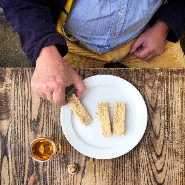 SJRestaurant's tweet photo. @Mr_St_JOHN's elevenses today: Shortbread &amp; Whisky. "It has an eternal cycle – a bite of shortbread, then a dram of whisky, a bite, a dram… and so on. It keeps the universe in balance". A change from seed cake and madeira, a happy morning, a good @TheGlenlivet #captainsreserve. https://t.co/K9vWZh6bfO