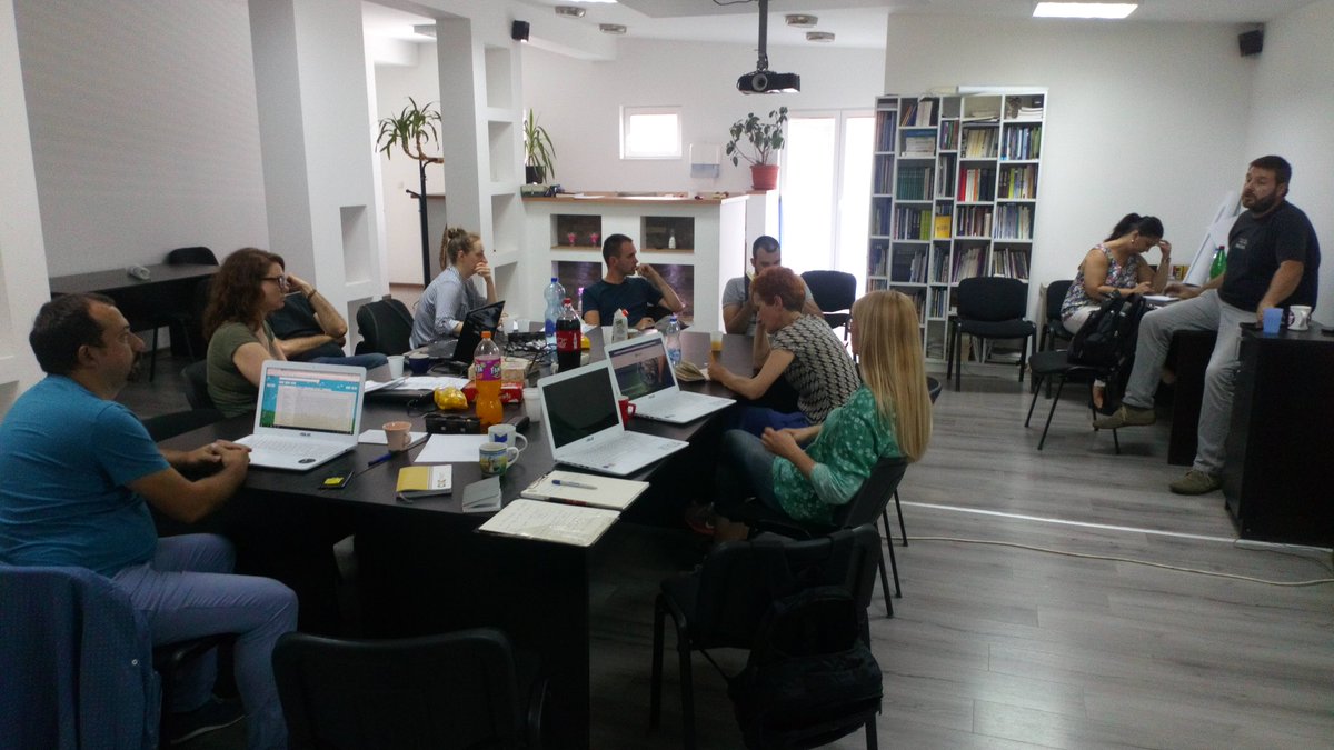 EkoNetSrbija's tweet photo. U toku su obuke članova mreže Ekonet u Požegi na temu - Upravljanje otpadom u lokalnim zajednicama u okviru  @CSOnnectSrbija @ECKrusevac @ForcaPozega @OCDProaktiv @SECsombor https://t.co/CaoEucquMV