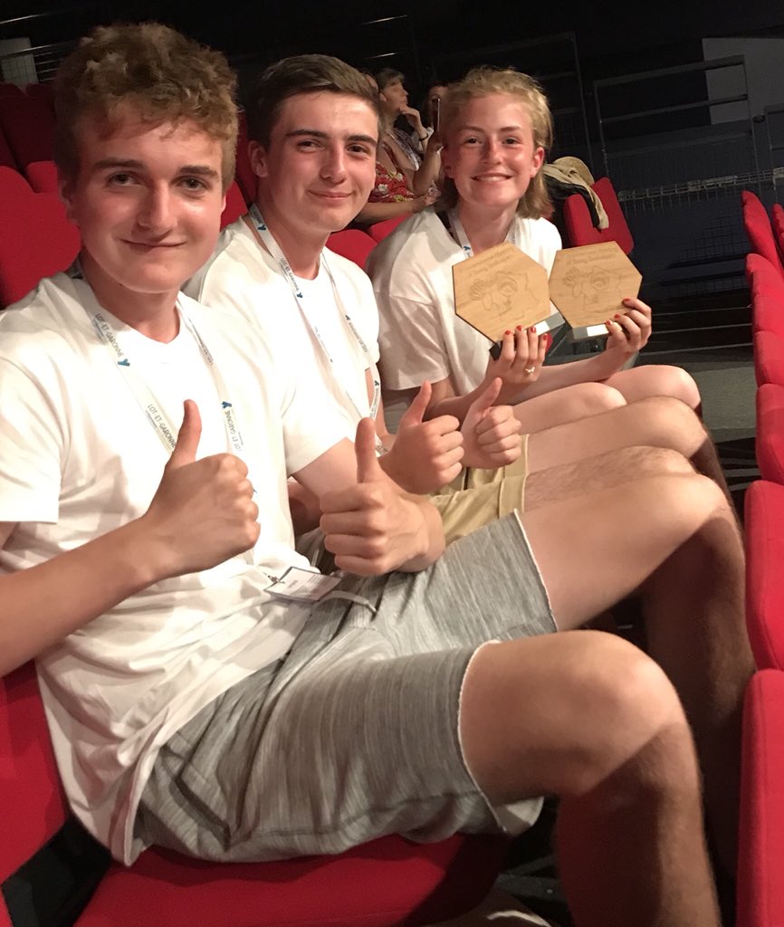 These fantastic #Scottish #beekeepers have done their country proud 🏴󠁧󠁢󠁳󠁣󠁴󠁿 Great ambassadors with such passion, knowledge &amp; friendliness who have impressed at #IMYB AND Harriet in winning international team &amp; 2nd placed individual Well done Martin, Angus &amp; Harriet 👏🏆🐝