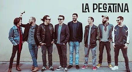ArmadinhaRock's tweet photo. @BuenaCalleMedia E.... Cabeza de cartaz!!!
#LaPegatina
#AR_X
#Imosjastarachousa https://t.co/MJcc0iLnh1