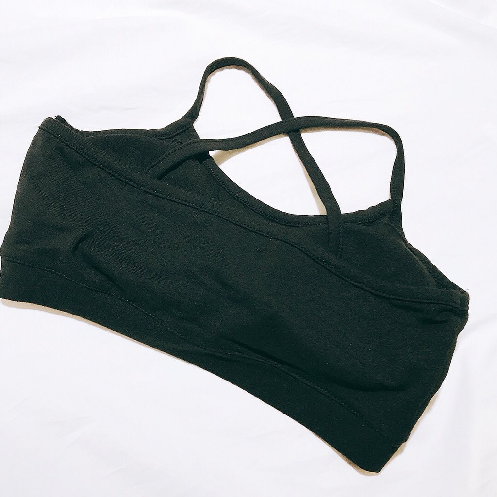 ilbol_official's tweet photo. 〔 #ILBOL × newitem 〕

︎☑︎ V cut SPT ¥5,990+tax
color : BLUE / size : S.M

☑︎ bra top ¥1,990+tax
color : BLACK WHITE

7/6より店舗にて発売した
新作アイテムです🌿💭
お問い合わせはDMにて✉️🕊

#韓国ファッション https://t.co/eHypcQ3BvL