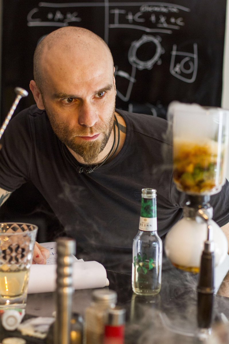 Seguimos trabajando en más mejores combinaciones para este verano!! <a href="/royalbliss_es/">Royal Bliss España</a> #ComplicarseEsMaravilloso #aprendeentendiendo #hieloseco #royalblisss #javiercaballero #cafeterasifon