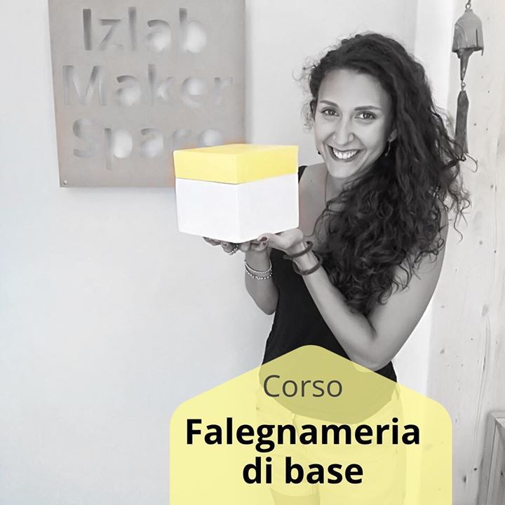 Izmade's tweet image. La scatola con un punto di giallo
@chiarin_chiarella 

#woodworkingbasics #woodworkingclasses #courseoutcomes #woodbox #yellowpaint #formazione #workshop #basiccourse #basiccouses #education #training #diyclasses #diyclass #corsibase #corsobase #torinocorsi #corsitorino