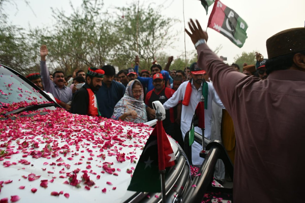 Sadiajavedppp's tweet photo. Warm welcome of Adi @FaryalTalpurPk in different area's in Waghara Rathdaro https://t.co/QarTYj5NJK