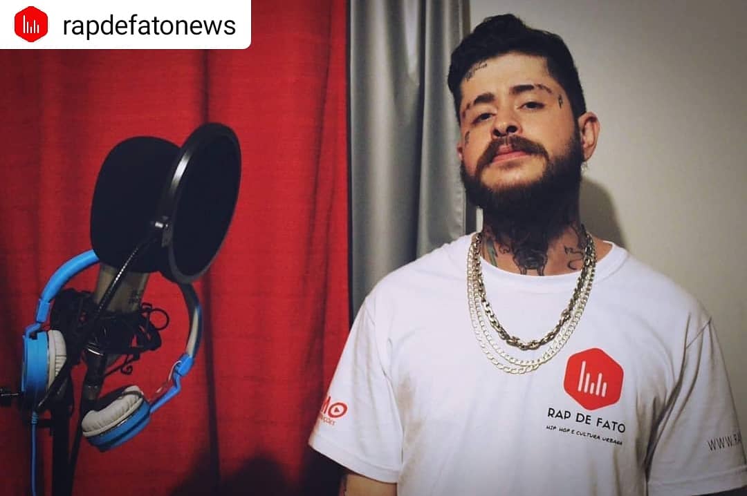 rapdefatonews's tweet photo. 🚨Na sessão "VÍDEOS EM ALTA" tem o lançamento do videoclipe "DEIXA FLUIR" do @oficialvvcla 
👊O MC @pirattavv representou com a peita! 😎 LINK NA BIO⤵️
@rapdefatonews 
📸 @messiahfotografia_
🌐@oficialvvcla @joka_vv @rafinhafodase @camilazasoul @nnore_vv @rumvvcla @zeratovv https://t.co/dbPh8xDPzC