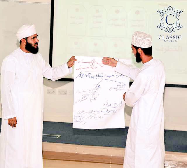 MSalmamari's tweet photo. سنعمل في الفترة المقبلة بإذن الله على تشجيع صناعة المبادرات #من_أجل_التسامح وتعزيز أواصر المحبة والوئام بين الجميع ..
ومن يود مشاركتنا ودعمنا من الأفراد والمؤسسات في #صناعة_الخير  التواصل هنا أو مع @Zawaya_om https://t.co/6FgEj4y5f4