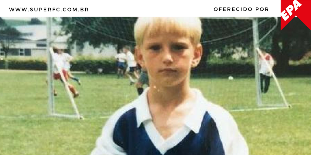 auto_tempo's tweet photo. Em foto, Rakitic lembra da infรขncia como refugiado da guerra https://t.co/wyekxt4pan
#Raktic #CRO #CRORUS #RUS #Guera https://t.co/yn091frK0Z