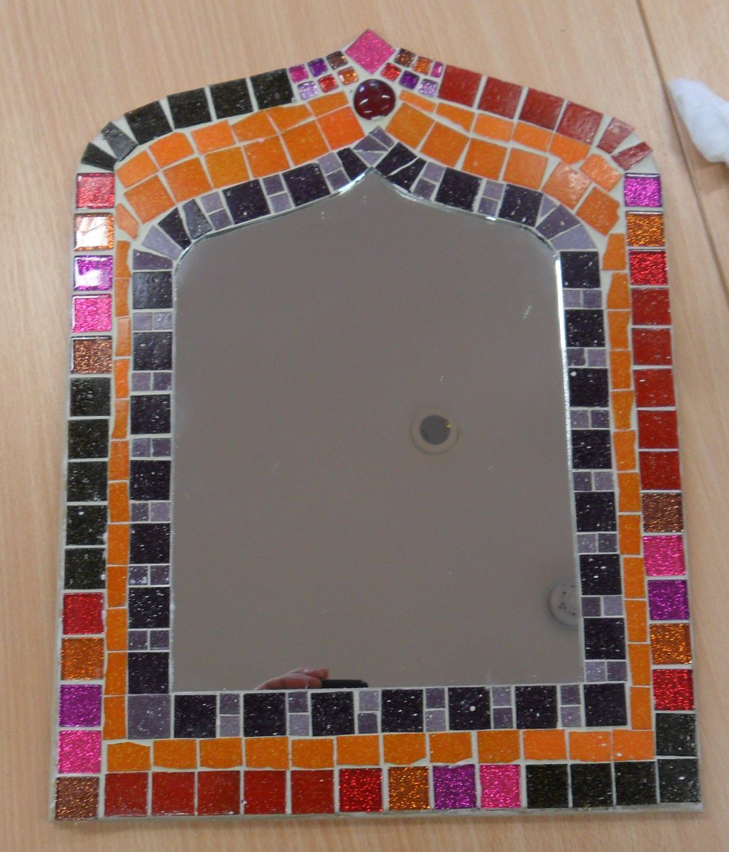 illuminartejar's tweet photo. Being creative in any form is of definite benefit to #mentalhealth. The #mosaic #workshops I have been taking with various #MIND groups has shown amazing results in improving #selfconfidence and #mood https://t.co/L2USPAto8E
