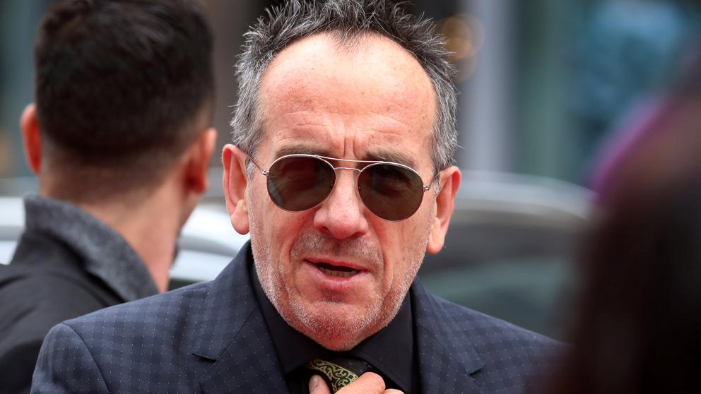 Cancer_Positivo's tweet photo. Elvis Costello cancela su gira europea tras revelar que tiene #cáncer.
 Y es que el músico de Londres ha tenido que cancelar su gira europea debido a un cáncer agresivo que le ha sido diagnosticado recientemente.
https://t.co/3BsumCN1hp https://t.co/WHm0uPeunL