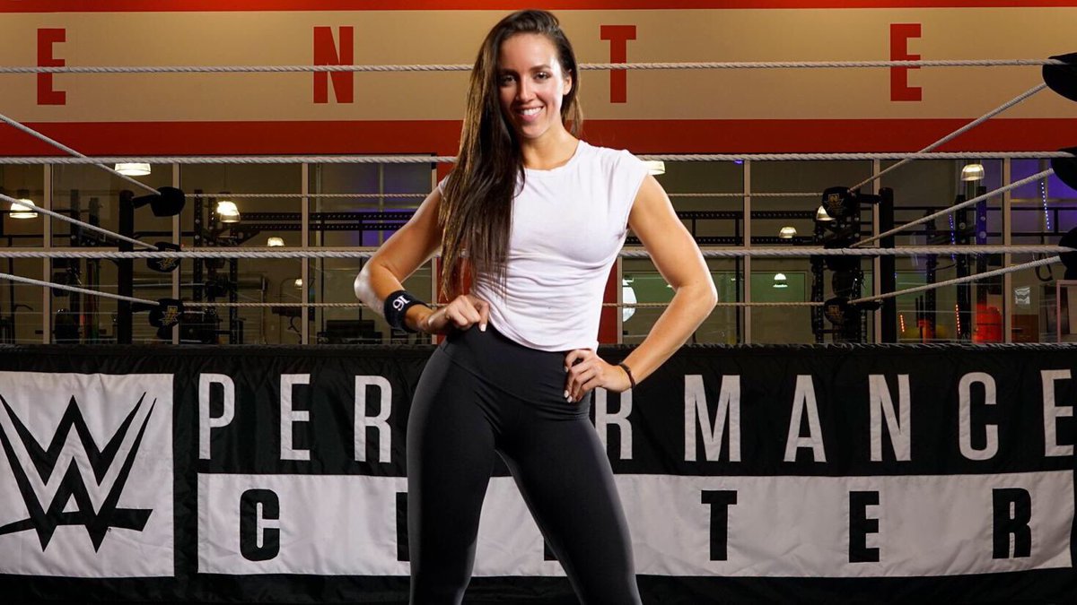 ImChelseaGreen's tweet photo. I don’t care if I’m tired, sweaty, sore... I will always give you the hip pop. 👸🏻 #Extra #PrincessChels https://t.co/gFEF0J9w55