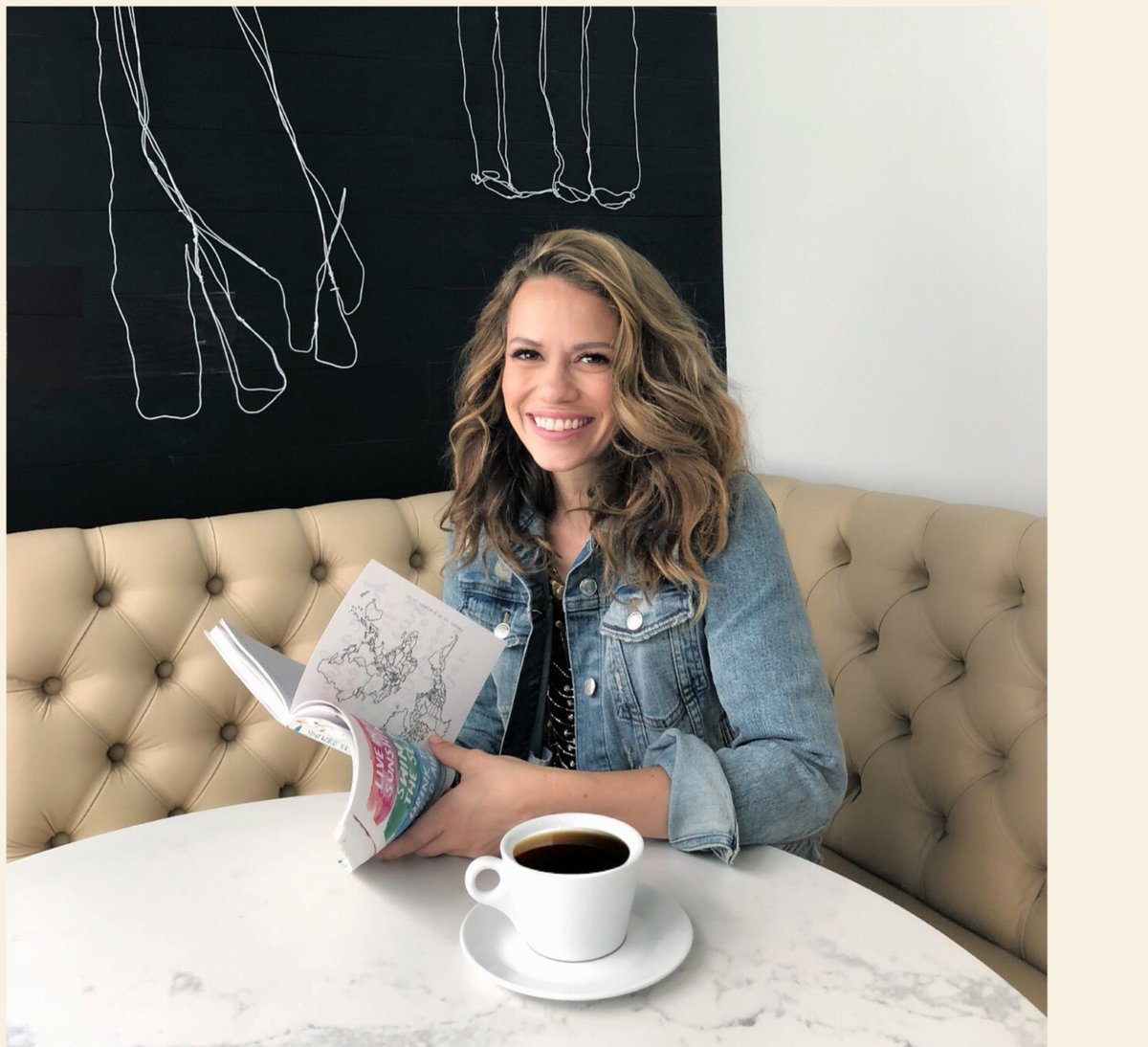 bjldaily's tweet image. 😍 Take the pledge with @BethanyJoyLenz! #15pages howlifeunfolds.com/take-the-15-pa… I love this and have tried to start reading more books again! It&apos;s such a good way to relax your mind, too.