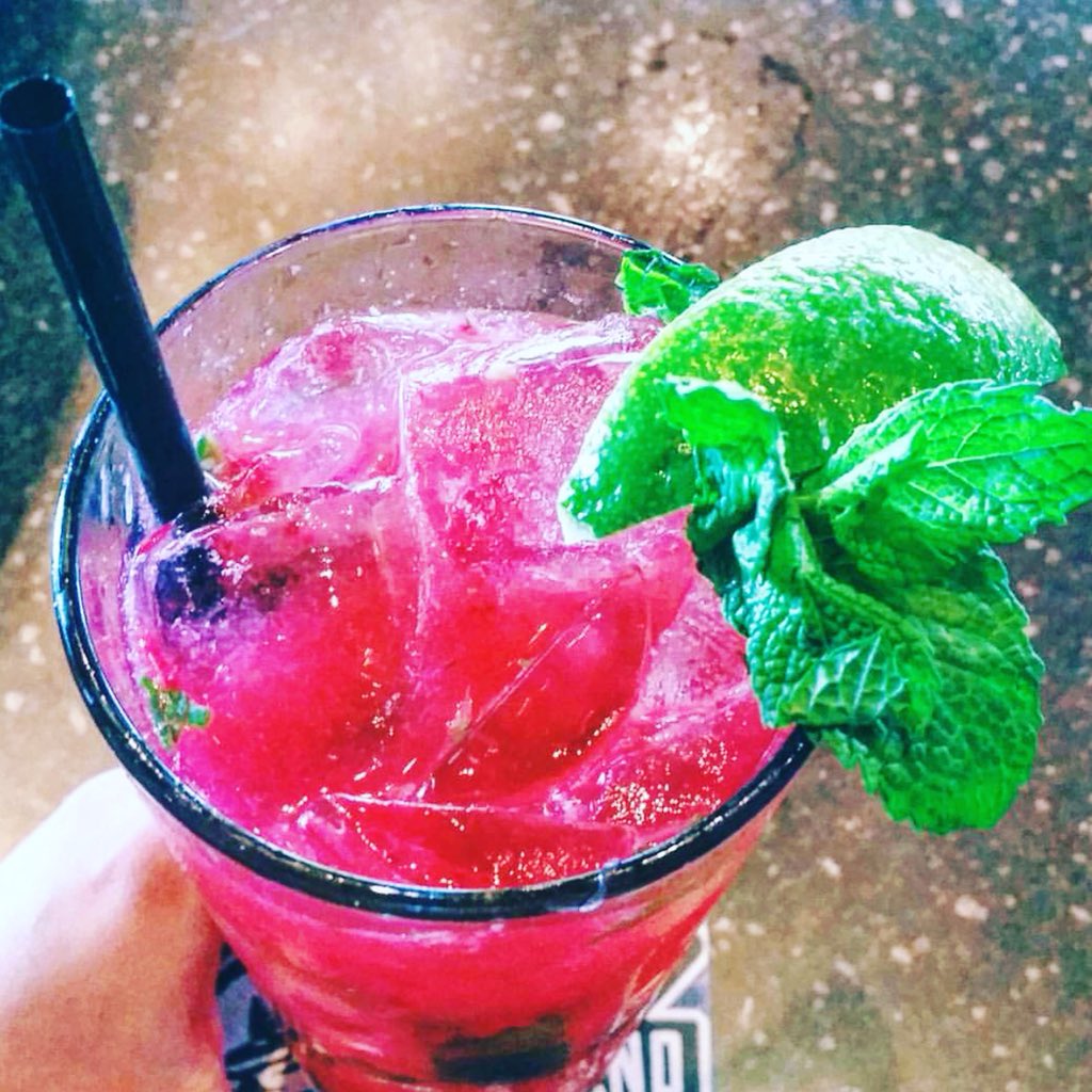 TGIF 🍹 Grab a seat and grab a drink, it’s time for the weekend!