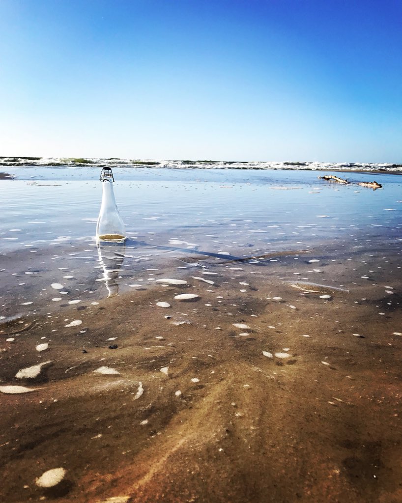 ciderexplorer's tweet photo. Best served chilled. #cider #ciderbythesea #cyder #misdroy #baltic #cydr #apfelwein #sidro #sidra #seidr #siideri #sidrs #began #glutenfree #hardcider #seaside #chillinbythesea #cidertime #weekendbythesea #ciderexplorer https://t.co/uEOSO9Uf9t