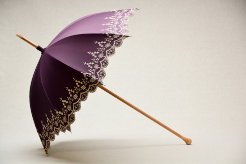 Heurtault's tweet photo. Four Sun Parasols for Summer https://t.co/fx5HaMlnGx https://t.co/twNHHbbKL9