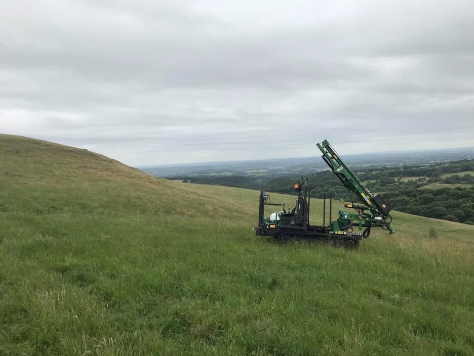 MJBFencingLtd's tweet photo. Working in the #Derbyshire hills last month was certainly cooler than today. Tricky 300 meters of 4 strands of #hightensile #eaziwire completed using our #wragopustrax #postknocker π #youngfarmer #fencingcontractor #agriculture https://t.co/PNKOMFRnA6