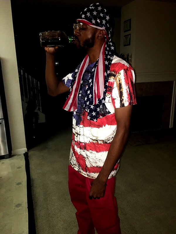 2live4u56's tweet image. I was out there gettin ready for my 1st Purge, young nigga 28 now. #CrownApple to the head .. ik im late tho #FirstPurge #4thJuly2018 #BirthdayShit