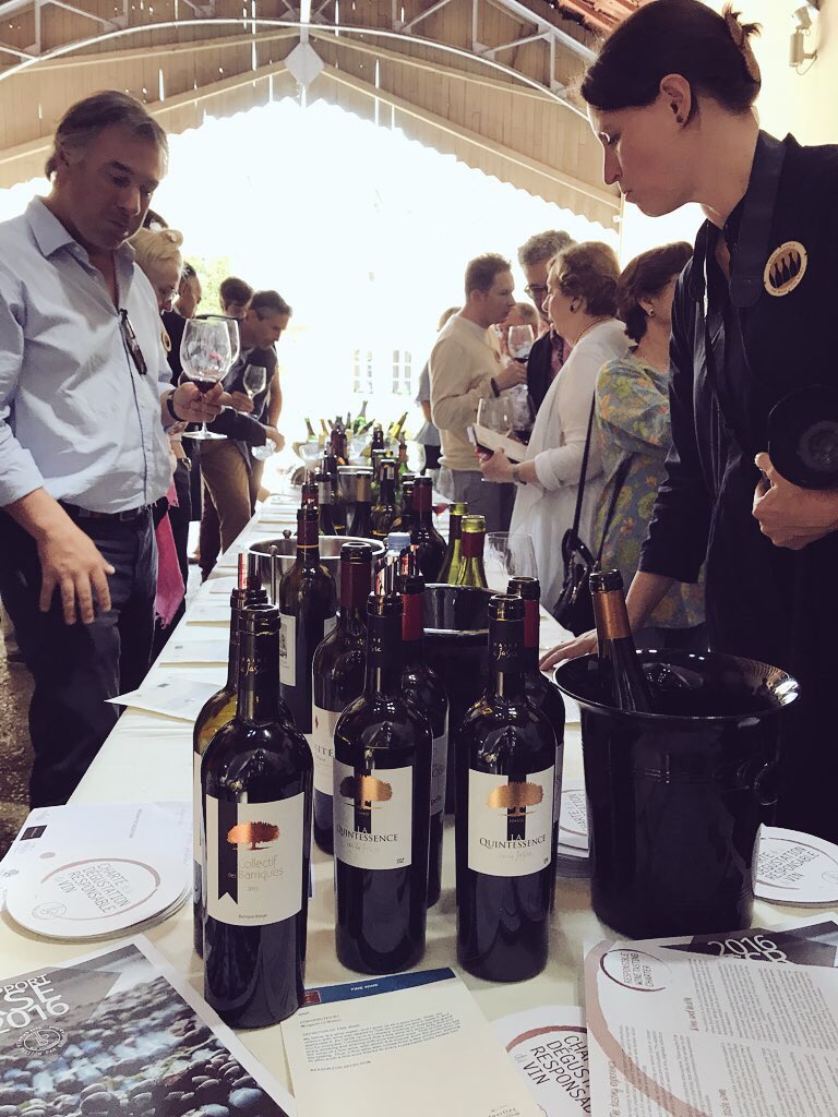MorganeLB's tweet photo. Fine minds 4 fine wines - après une table ronde sur le #packaging, le #design et le pouvoir visuel d’#Instagram, nous dégustons les #finewines sélectionnés par les #fineminds présentes #wine #FM4FW @FM4FW https://t.co/tGRB105K12