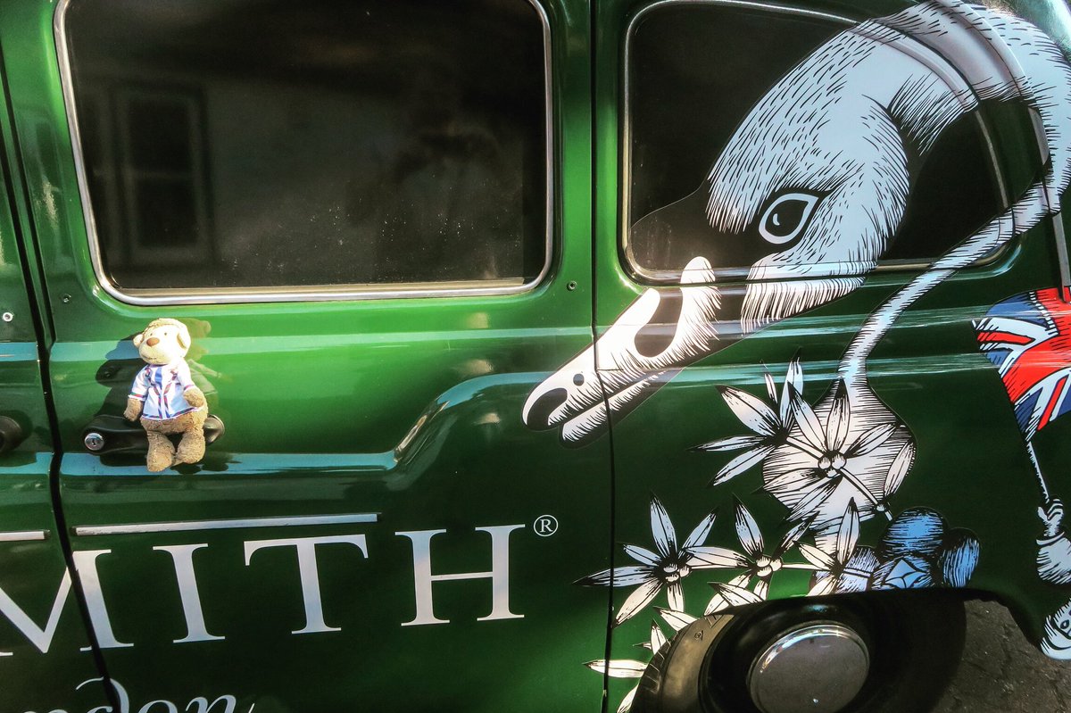 HRR day 3 - Taxi! Taxi! A #sipsmithgin  taxi <a href="/bullonbell/">Bull on Bell Street</a> !! Full of gin!! Get that meter running! 🍸 🍸 🍸
#hrr2018 #henleyroyalregatta #henleyroyalregatta2018 #henley #henleyonthames  #sipsmith