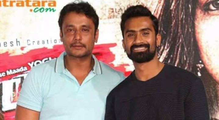 DBossFanz's tweet photo. ಸಮಸ್ತ ಡಿಬಾಸ್ ಅಭಿಮಾನಿಗಳ ಕಡೆಯಿಂದ  ಲೂಸ್ ಮಾದ ಯೋಗಿ ರವರಿಗೆ ಹುಟ್ಟು ಹಬ್ಬದ ಶುಭಾಶಯಗಳು 🎁🎂🎉😍ಆ ತಾಯಿ ಚಾಮುಂಡೇಶ್ವರಿ ಆಯಸ್ಸು ಆರೋಗ್ಯ ಕೊಟ್ಟು ಕಾಪಾಡಲಿ 🙏ನಿಮ್ಮ ಎಲ್ಲಾ ಕೆಲಸದಲ್ಲಿ ಯಶಸ್ಸು ನಿಮ್ಮದಾಗಲಿ😊
  #HappyBirthdayLooseMaadaYogish 
#BestWish #ChallengingStar  #DBoss #Darshan #DFanz @dasadarshan https://t.co/Fpt6qtuKtN