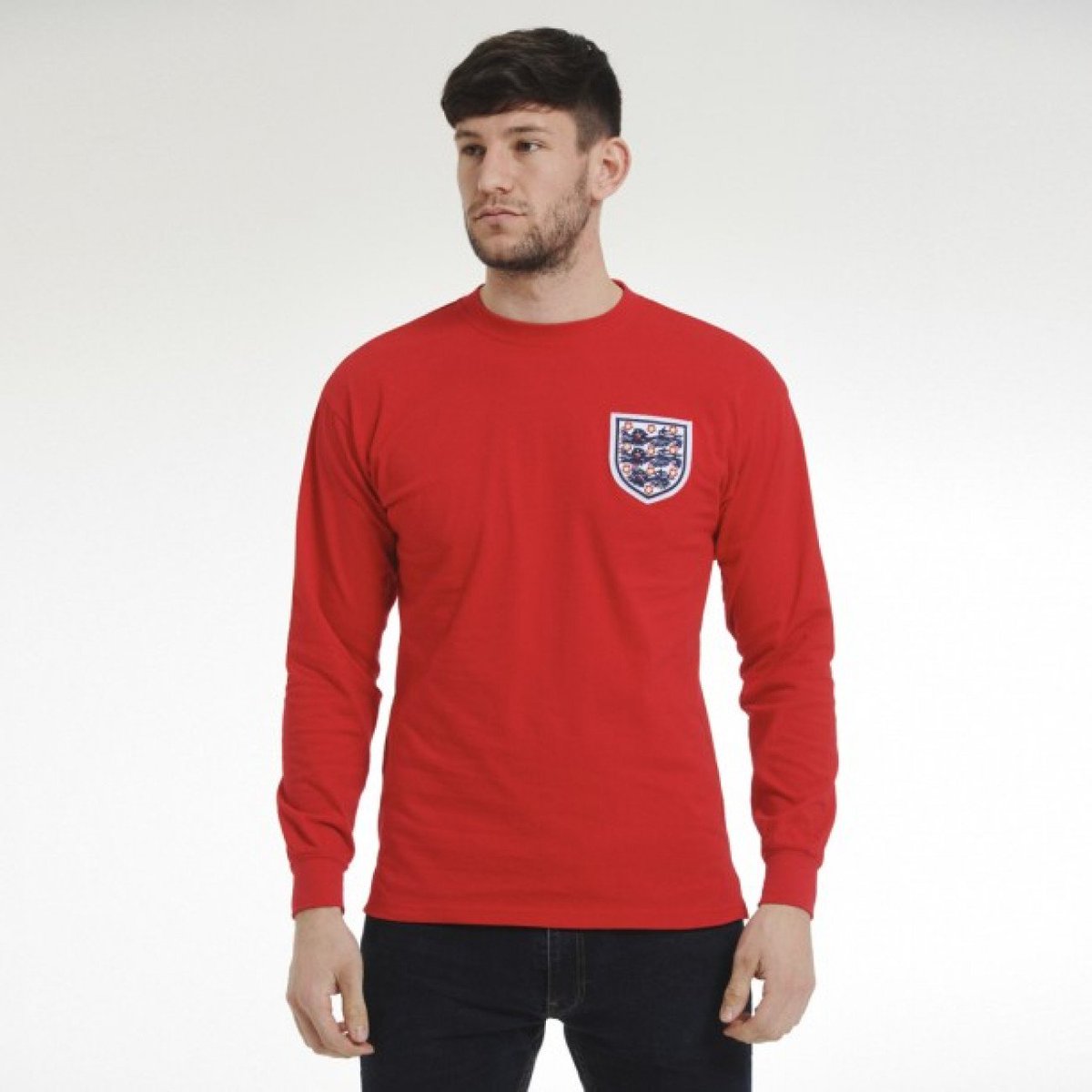 🏴󠁧󠁢󠁥󠁮󠁧󠁿🏴󠁧󠁢󠁥󠁮󠁧󠁿WIN a 1966 Retro #England Shirt! 🏴󠁧󠁢󠁥󠁮󠁧󠁿🏴󠁧󠁢󠁥󠁮󠁧󠁿Courtesy of our new <a href="/LUFC/">Leeds United</a>  store! We have two tops up for grabs, just Retweet and like this post to enter! 🦁🦁🦁 Winner will be picked tomorrow at 10am, top to be collected from store. 🤞