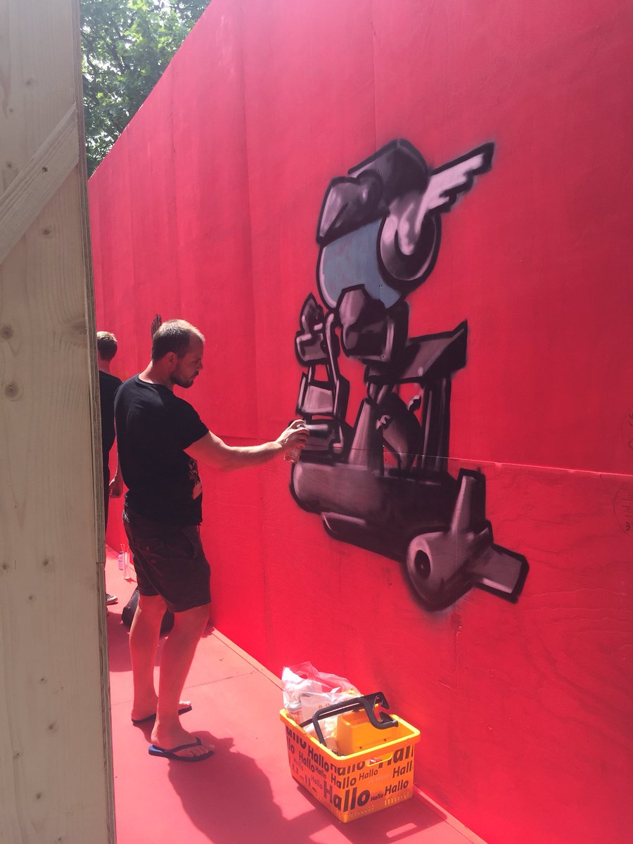 Monique van Haaf tweet media