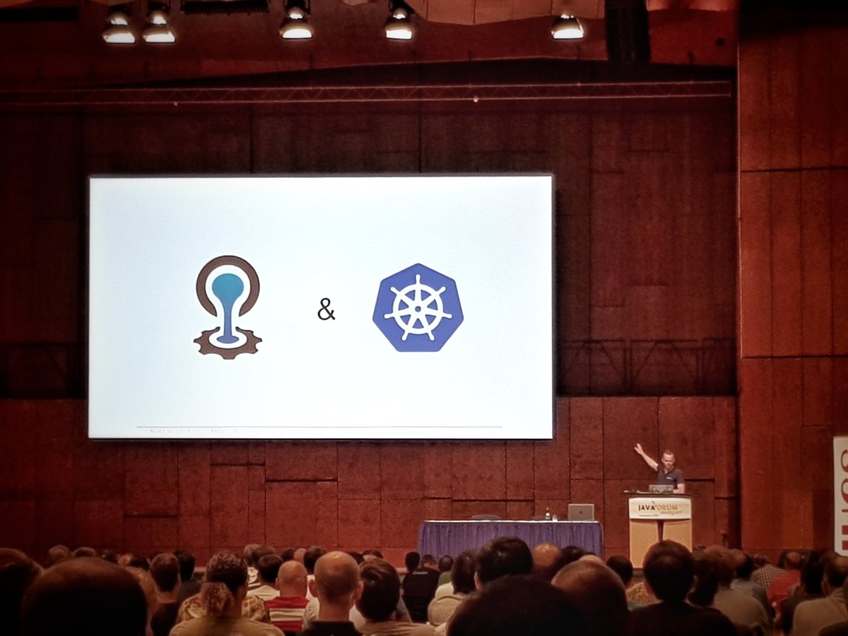 maeddes's tweet photo. A belated BIG thanks to the @jug_stuttgart for the excellent organisation of the Java Forum Stuttgart yesterday. I was dreaming for a long time to code, deploy and scale in front of 500+ people. Thanks for making it possible. #java #SpringBoot #cloudfoundry #Kubernetes #jfs2018 https://t.co/EbMzeUyiPC