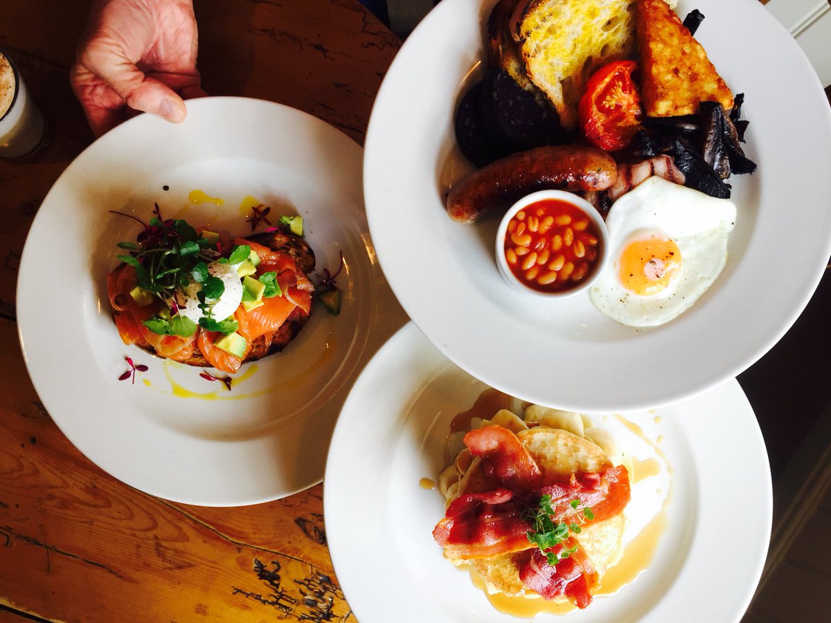 Breakfast of champions? Fingers crossed 🤞 Why not join us for #Saturday brunch <a href="/swaninnub9/">The Swan Inn</a> served from 9.30 - 12 noon before #ENGSWE tomorrow #brunchtime